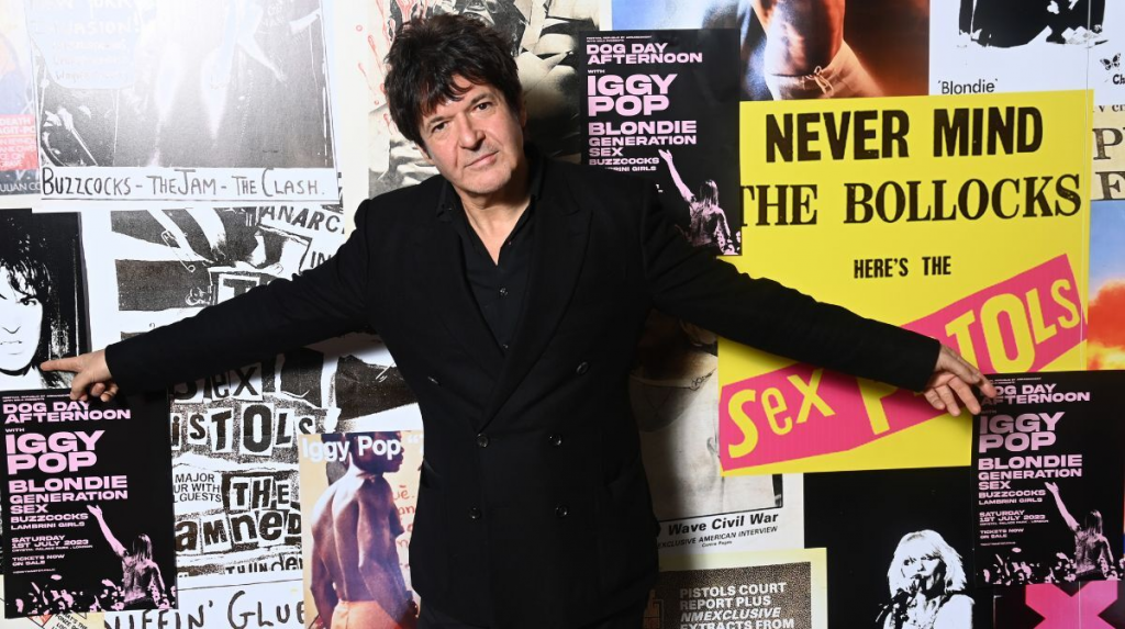 Clem Burke recreando la mítica foto