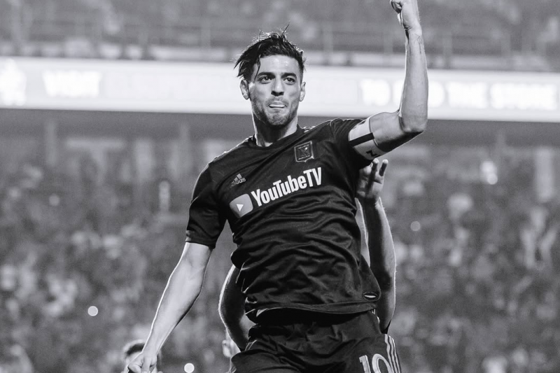 Carlos Vela anuncia su retiro del futbol profesional a los 36 años