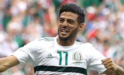 Carlos Vela durante partido con la selección mexicana absoluta