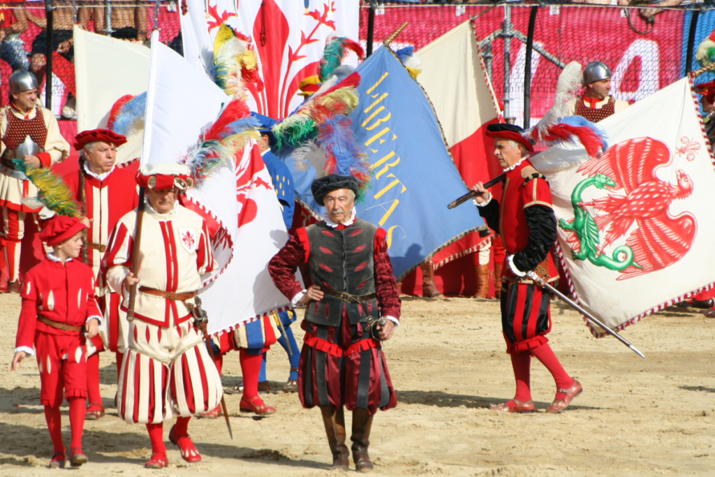 Las tradicionales vestimentas del Calcio Storico