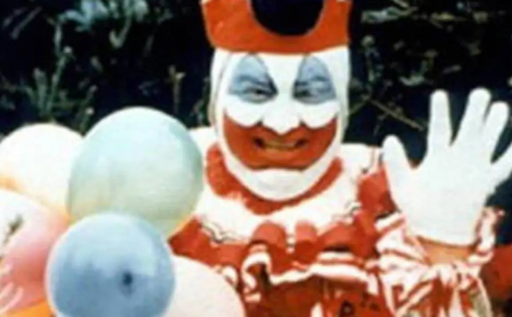 John Wayne Gacy personificando a Pogo el payaso